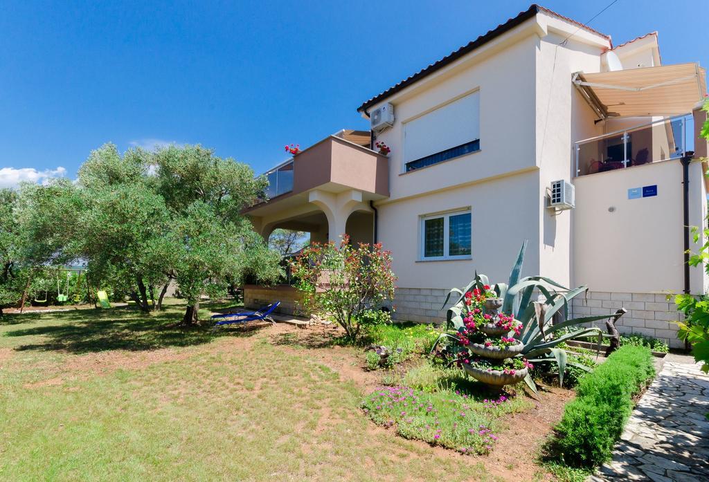 Apartments Miljenko Punat Exterior foto